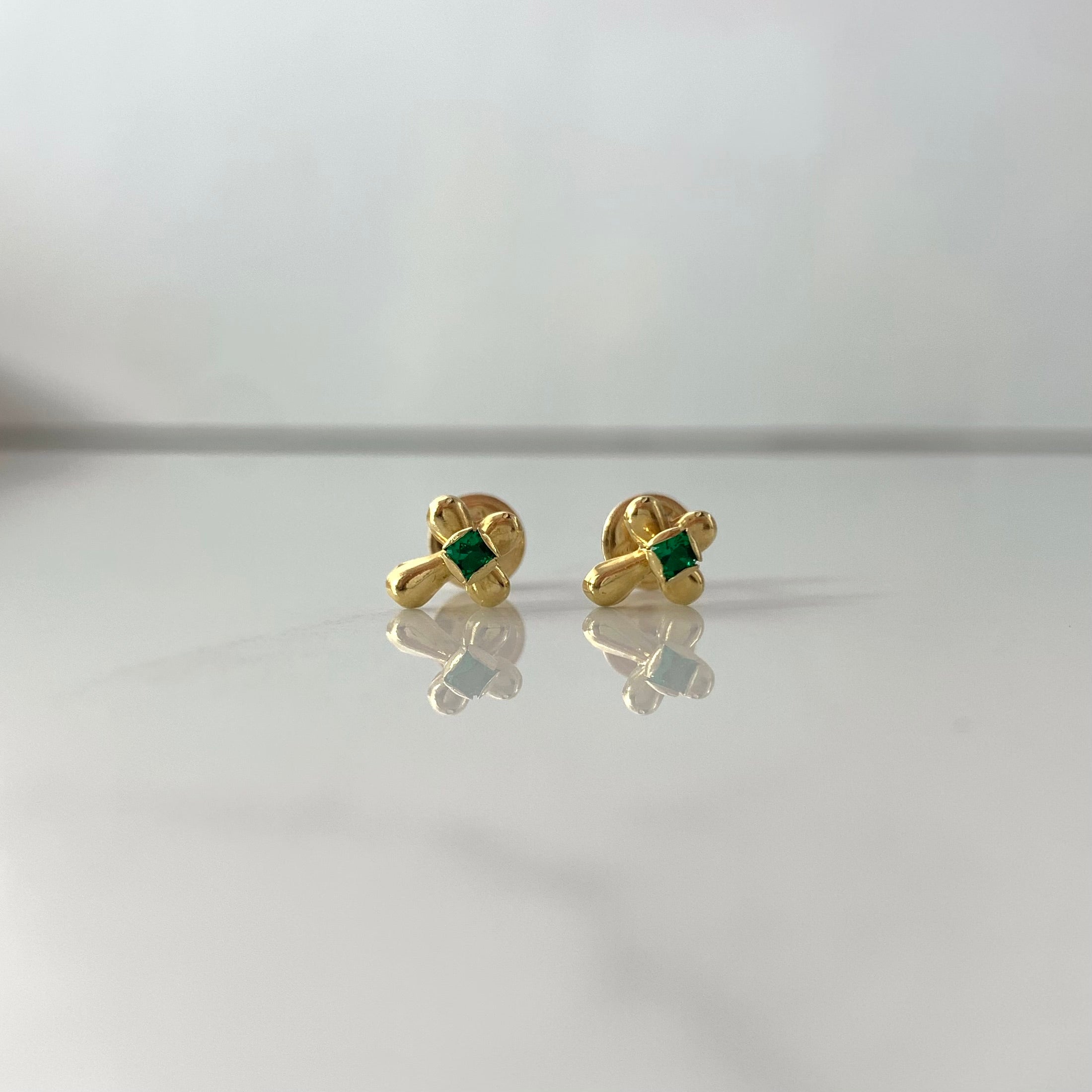 TOPOS CRUZ CIRCON VERDE * ORO AMARILLO 18K 0,7 GR / 7,5 MM  *